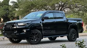 New Toyota Hilux 2024 Black