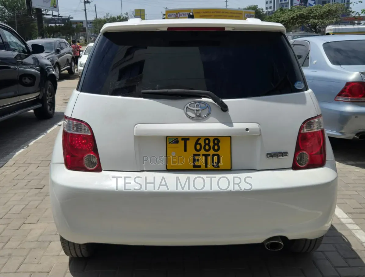 Toyota IST 2006 White