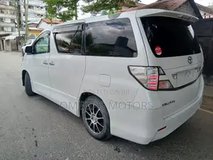 Toyota Vellfire V 2.4 4WD 7-Seater 2009 White