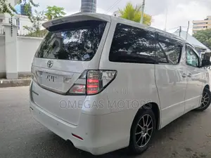 Toyota Vellfire V 2.4 4WD 7-Seater 2009 White