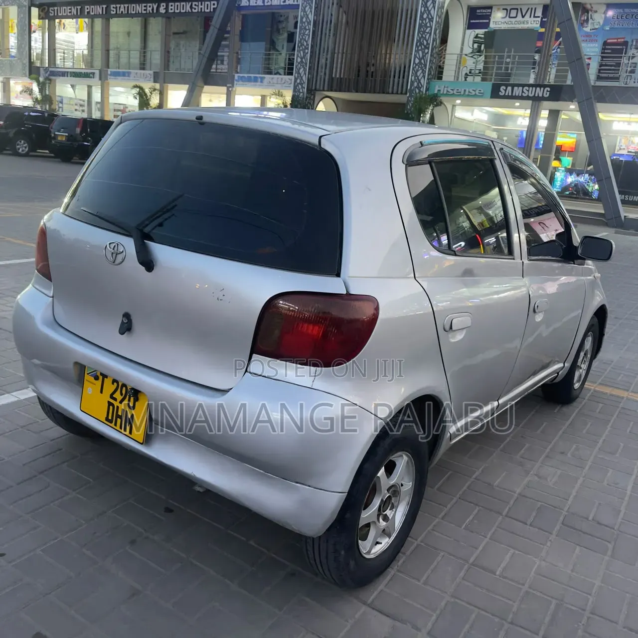 Toyota Vitz 2006 Silver