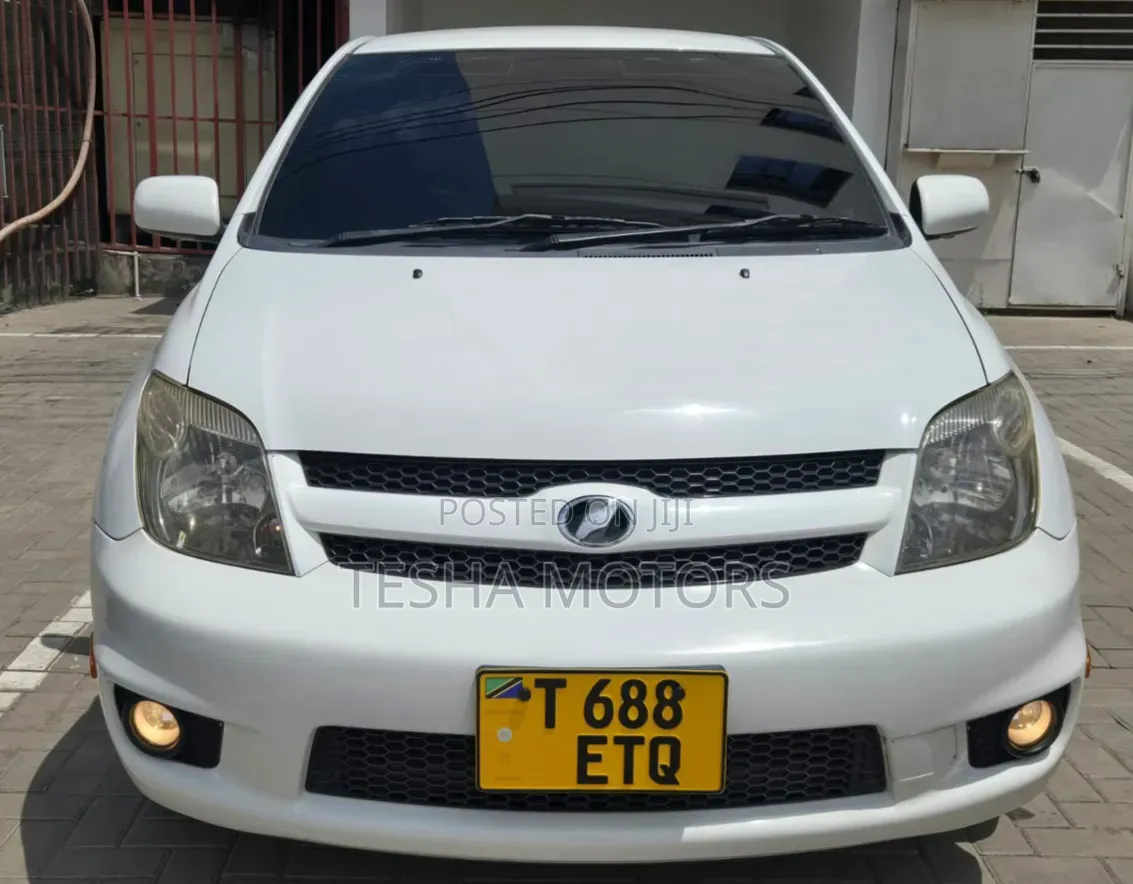 Toyota IST 2006 White