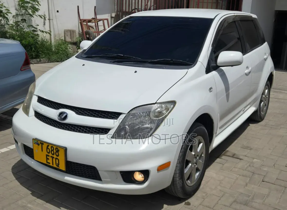 Toyota IST 2006 White