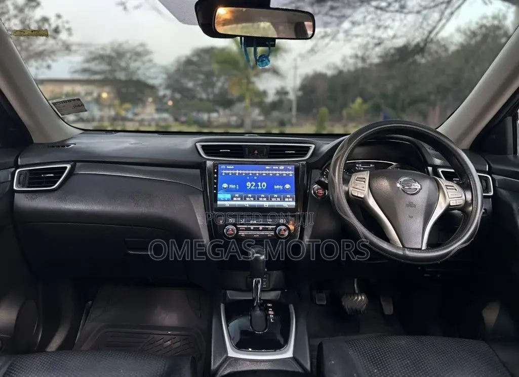 Nissan X-Trail 2.0 Petrol FWD 2014 Black