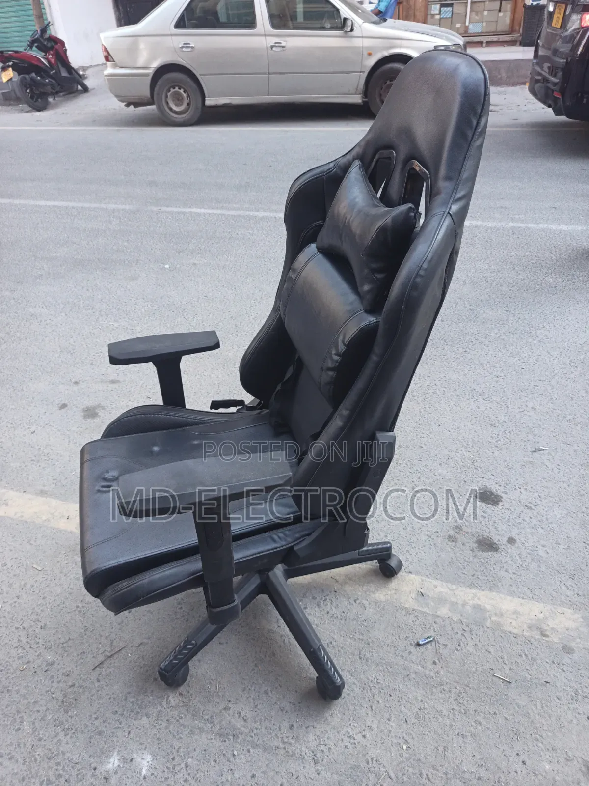 Gaming Chair Yenye Muundo Wa Ergonomic (Kiti Cha Racing Style)