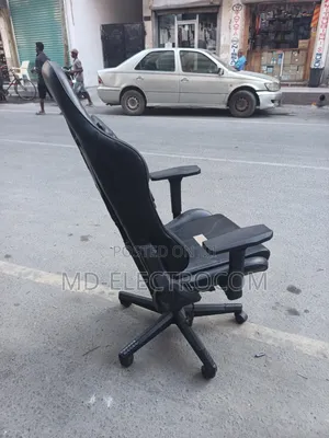 Gaming Chair Yenye Muundo Wa Ergonomic (Kiti Cha Racing Style)