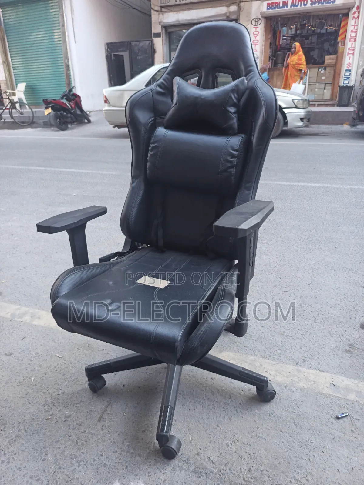 Gaming Chair Yenye Muundo Wa Ergonomic (Kiti Cha Racing Style)