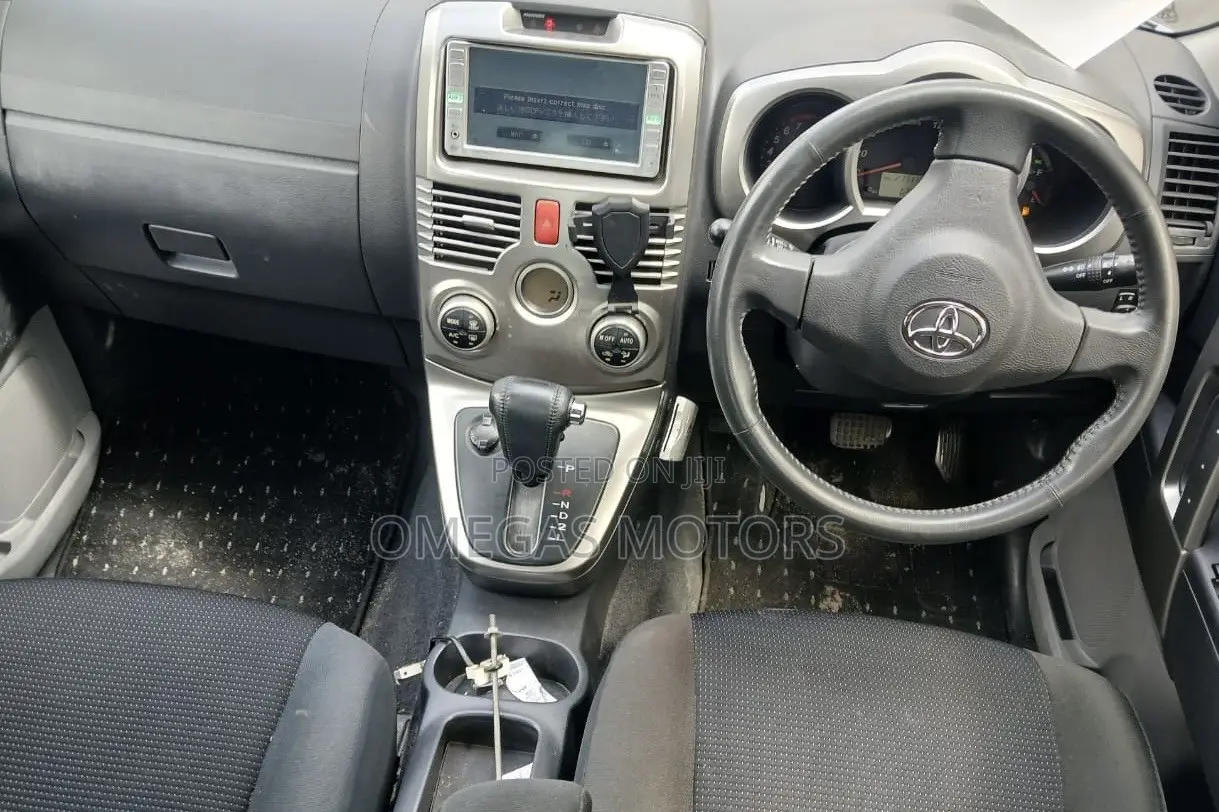 Toyota Rush 1.5 AWD 2007 Silver