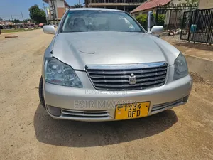 Toyota Crown 2004 Silver