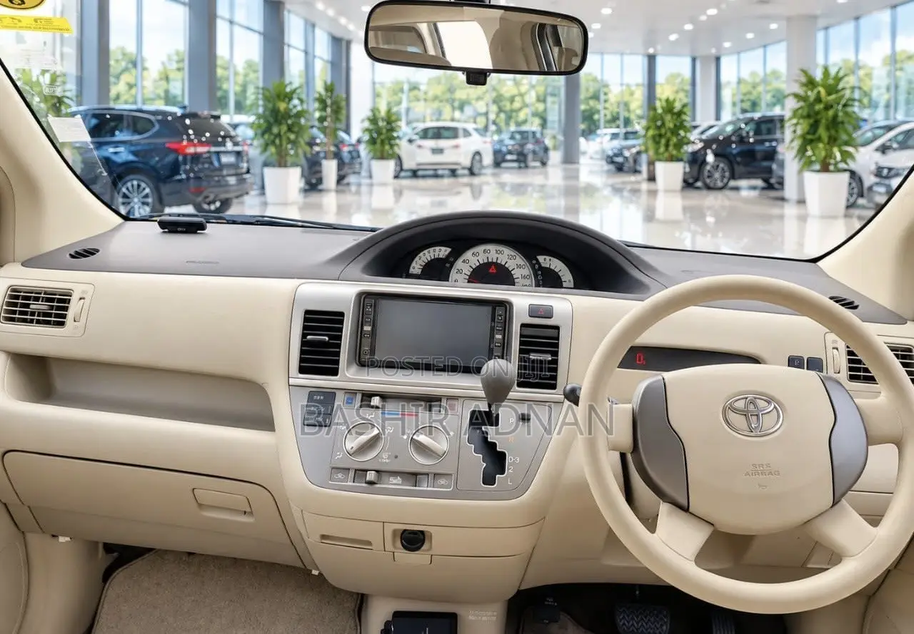 Toyota Raum 1.5 AWD 2007 Silver
