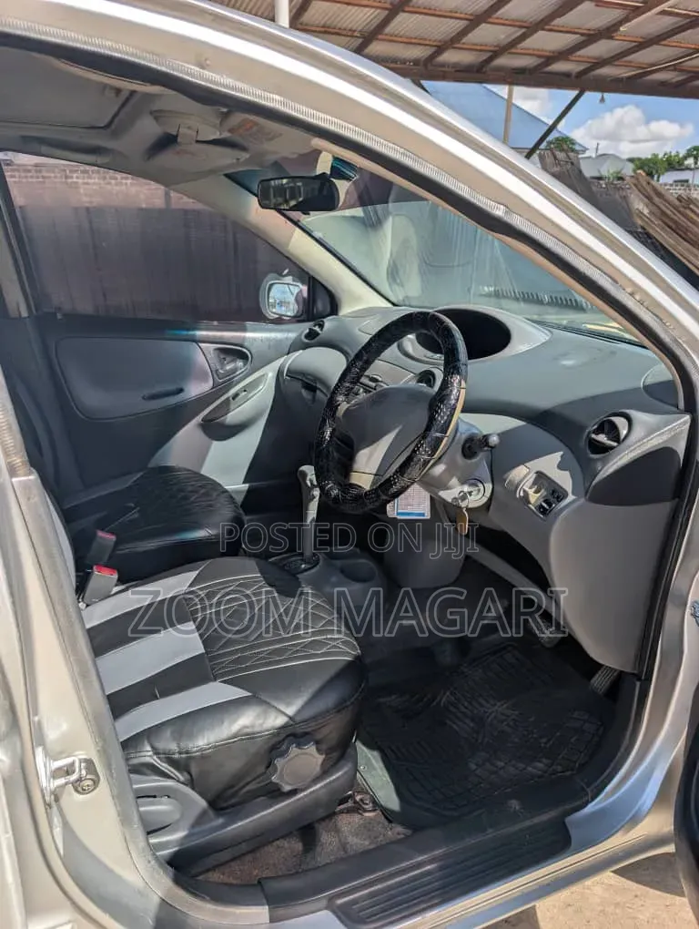 Toyota Passo 2006 Green