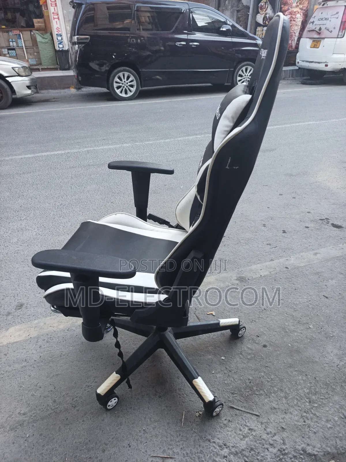 Video and Ofisi (Gaming Chair) Chapa Maarufu Ya GTRACING.