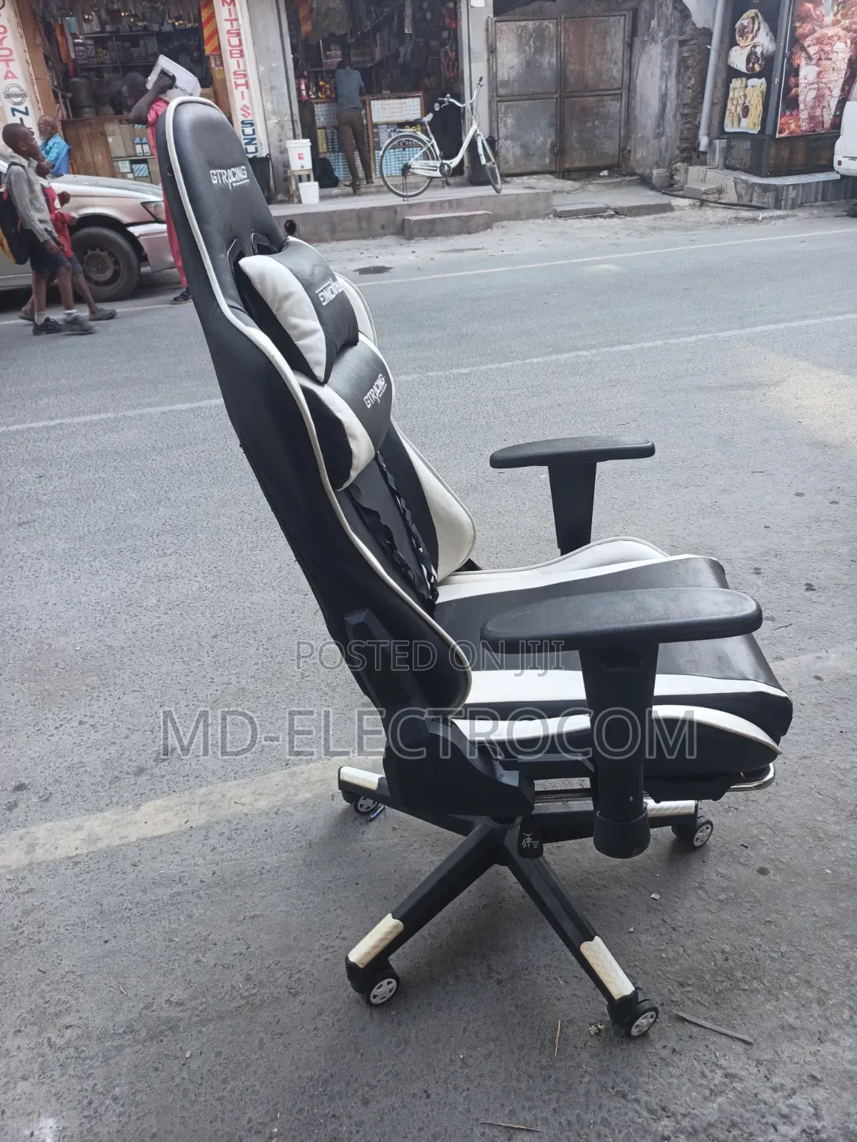 Video and Ofisi (Gaming Chair) Chapa Maarufu Ya GTRACING.