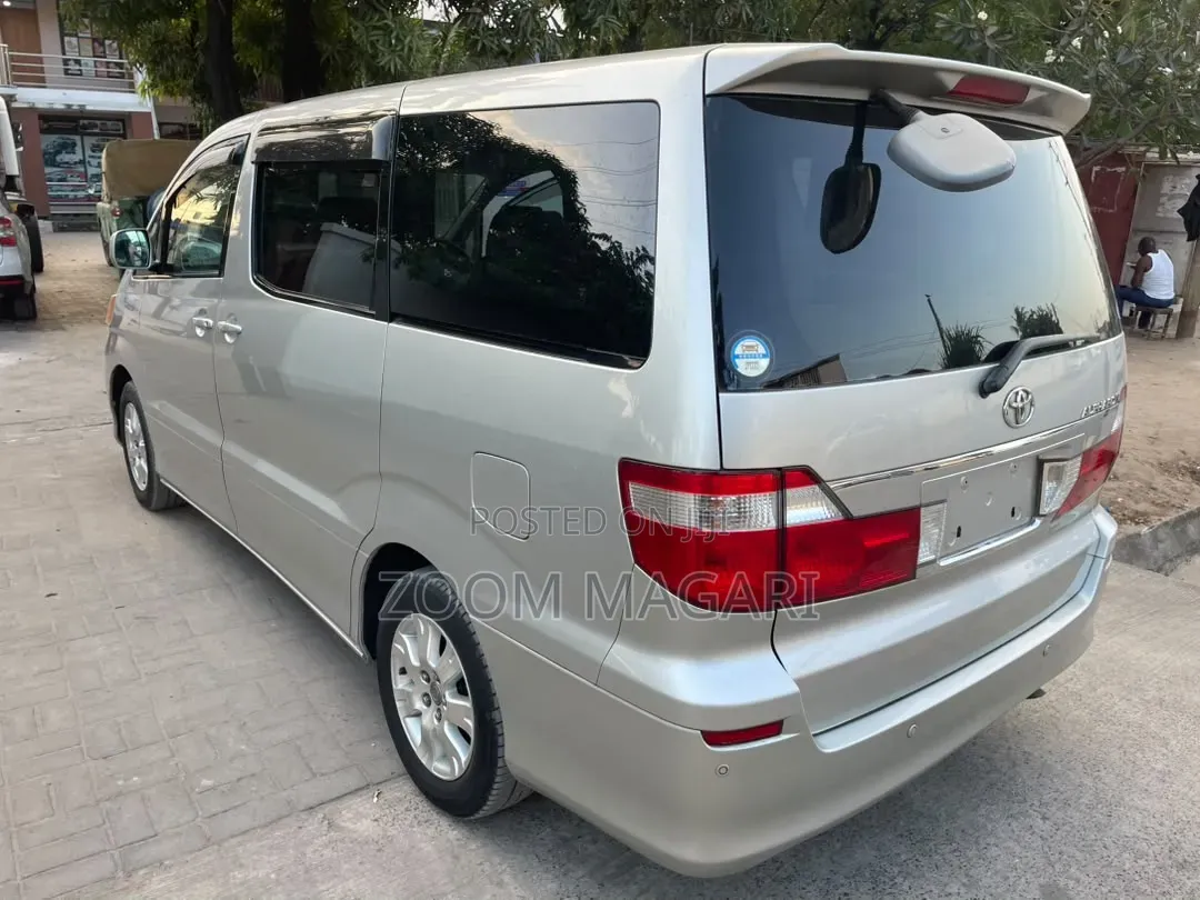 Toyota Alphard 2004 Silver