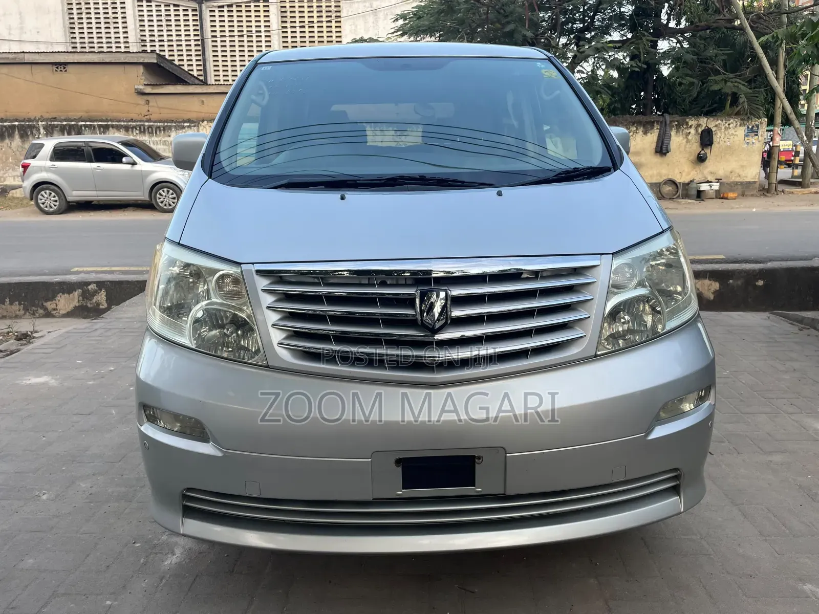 Toyota Alphard 2004 Silver