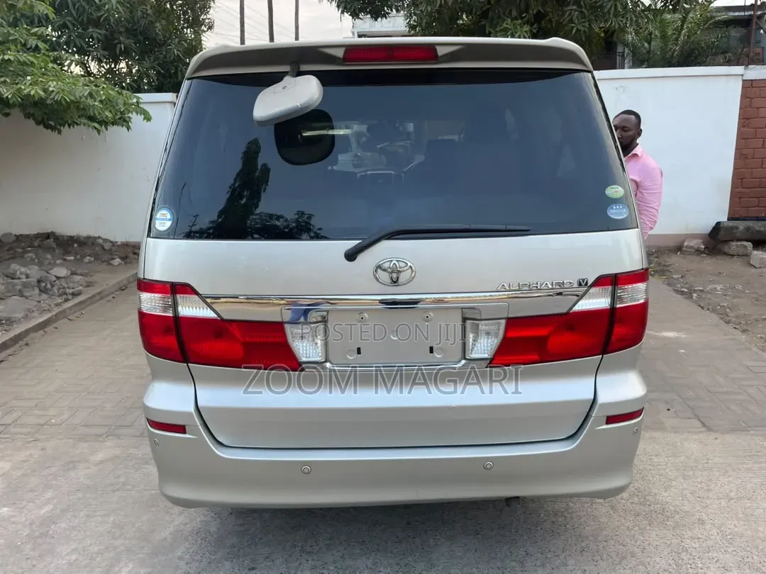 Toyota Alphard 2004 Silver