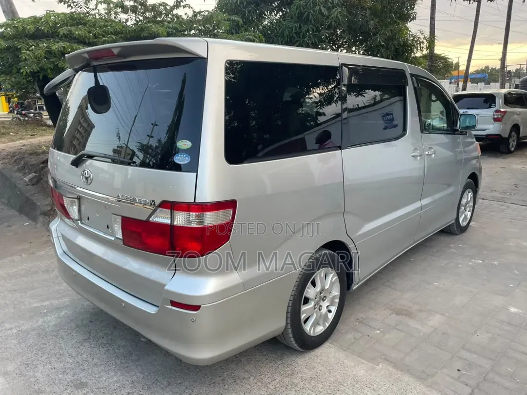 Toyota Alphard 2004 Silver
