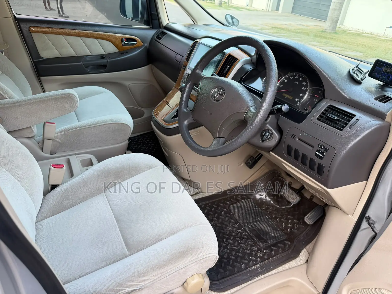 Toyota Alphard 2006 Silver