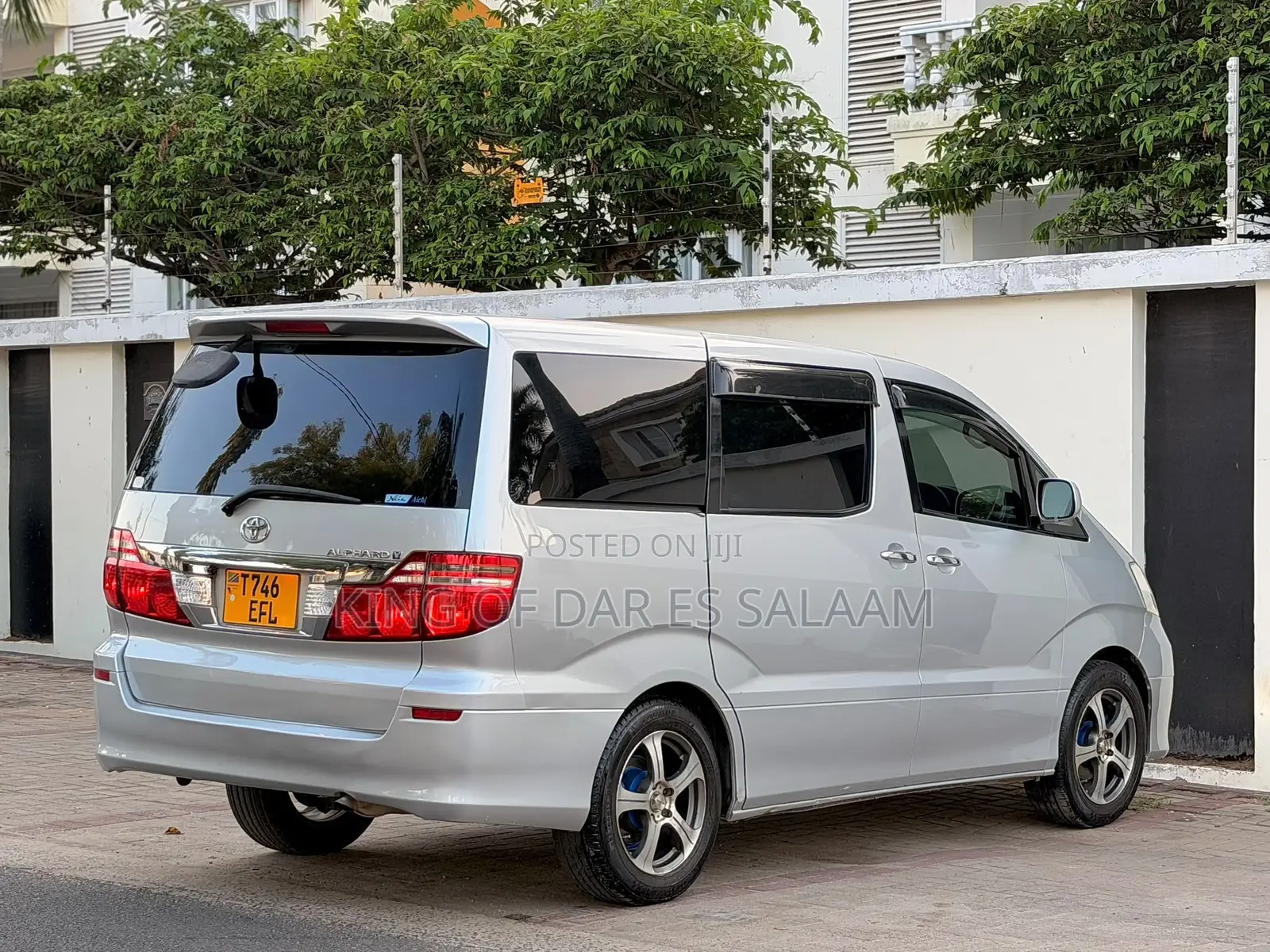 Toyota Alphard 2006 Silver