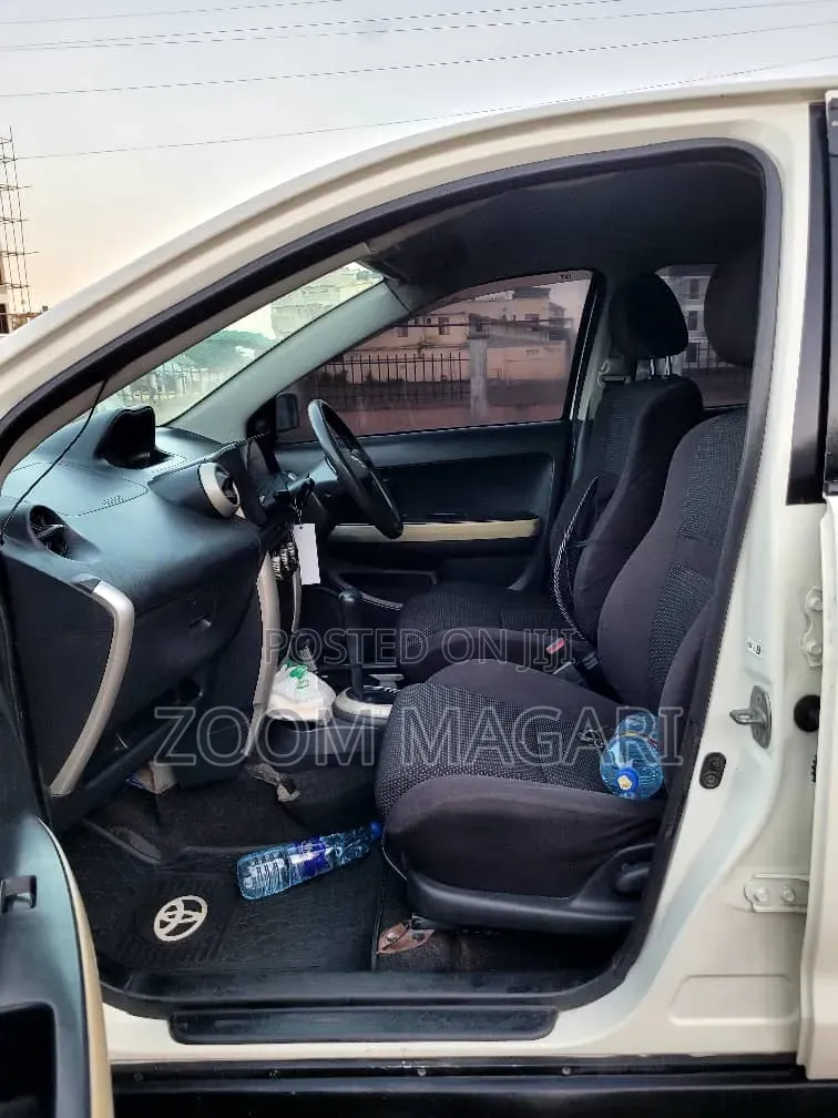 Toyota IST 2005 Pearl