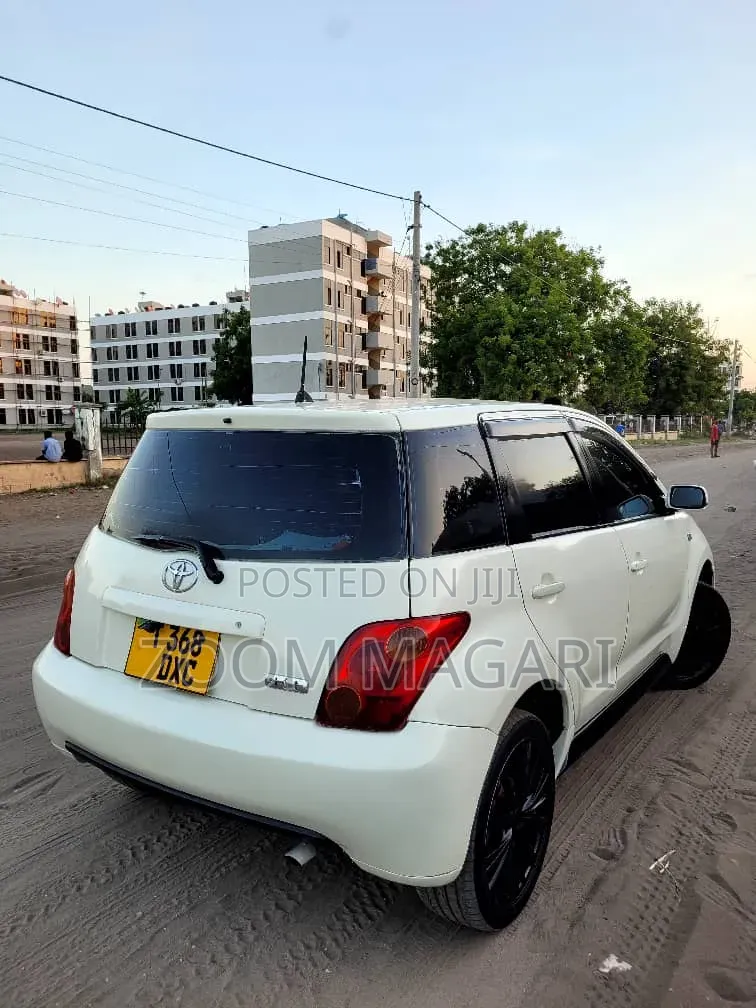 Toyota IST 2005 Pearl