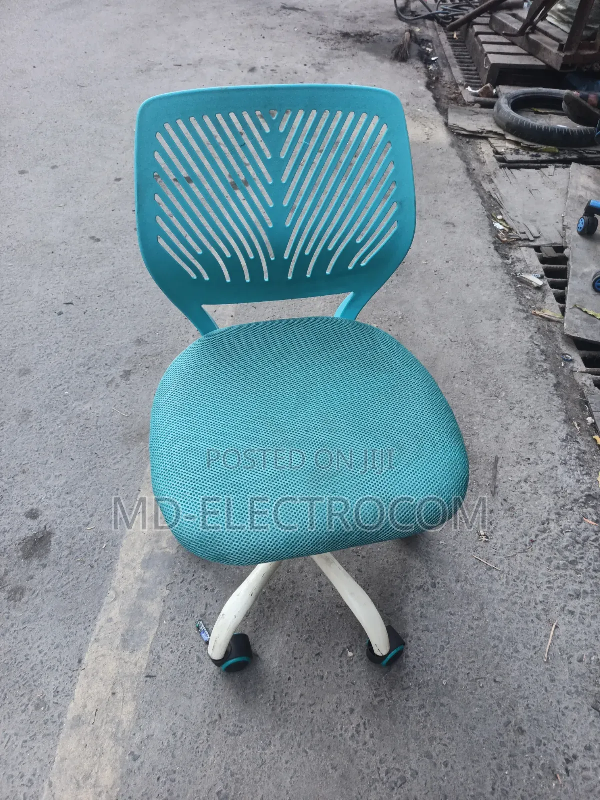 Armless Office Chair:- Ergonomic Swivel Desk Chair