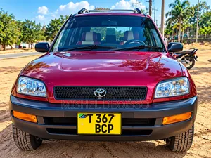 Toyota RAV4 Base FWD 1996 Burgundy