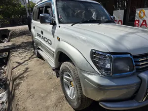 Toyota Land Cruiser Prado 2.7 16V 3dr 2000 White