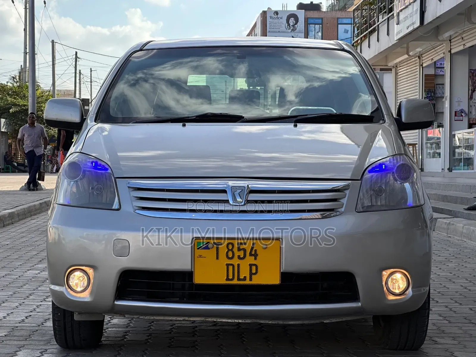 Toyota Raum 2004 Silver