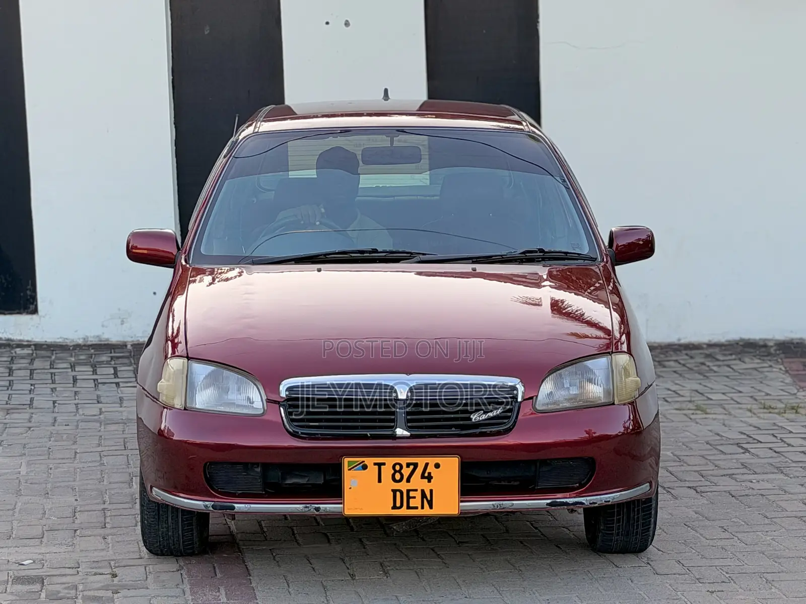 Toyota Starlet 2000 Maroon