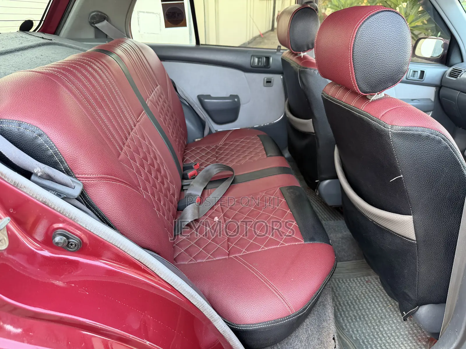 Toyota Starlet 2000 Maroon