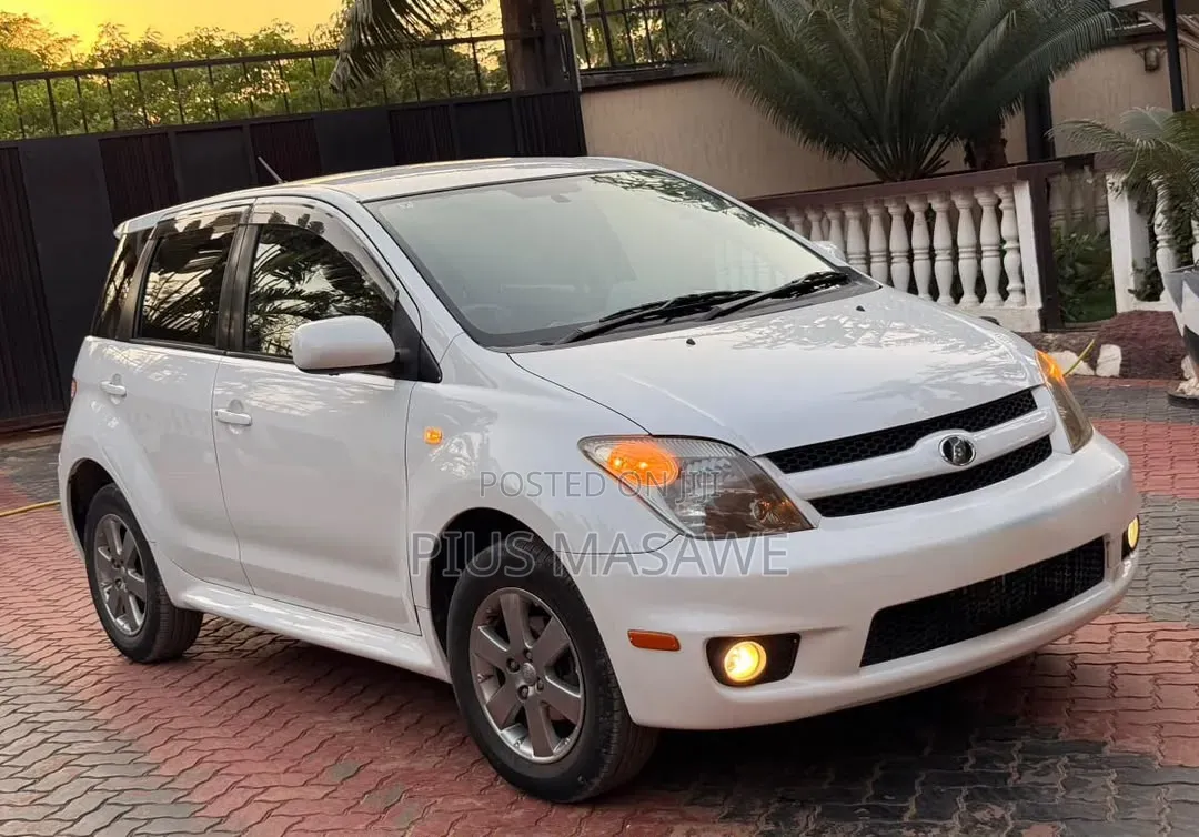Toyota IST 2005 White