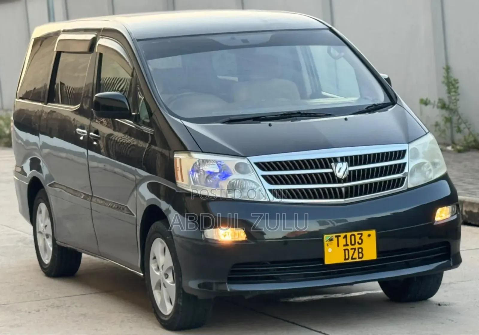 Toyota Alphard 2005 Black
