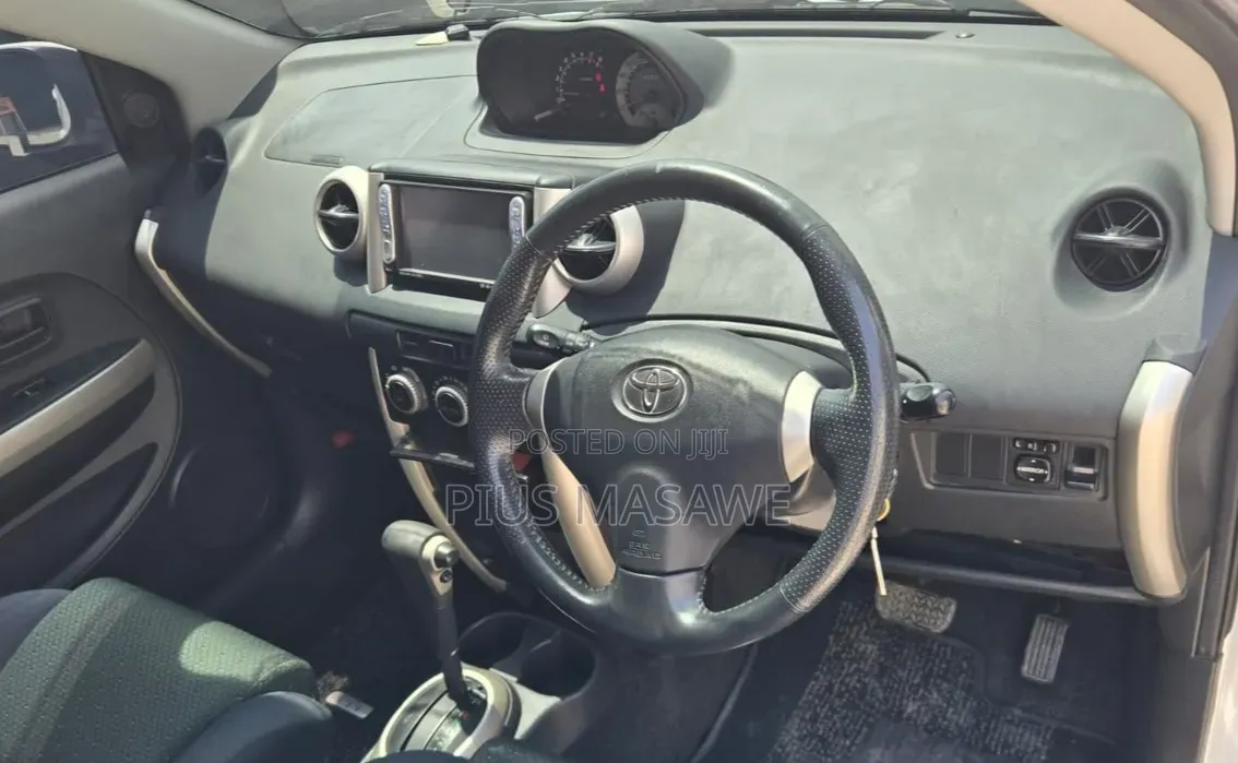 Toyota IST 2005 White