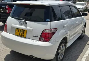 Toyota IST 2005 White