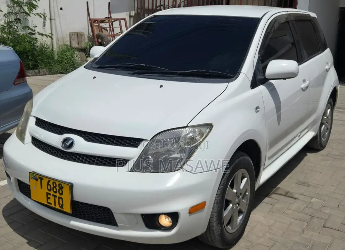 Toyota IST 2005 White