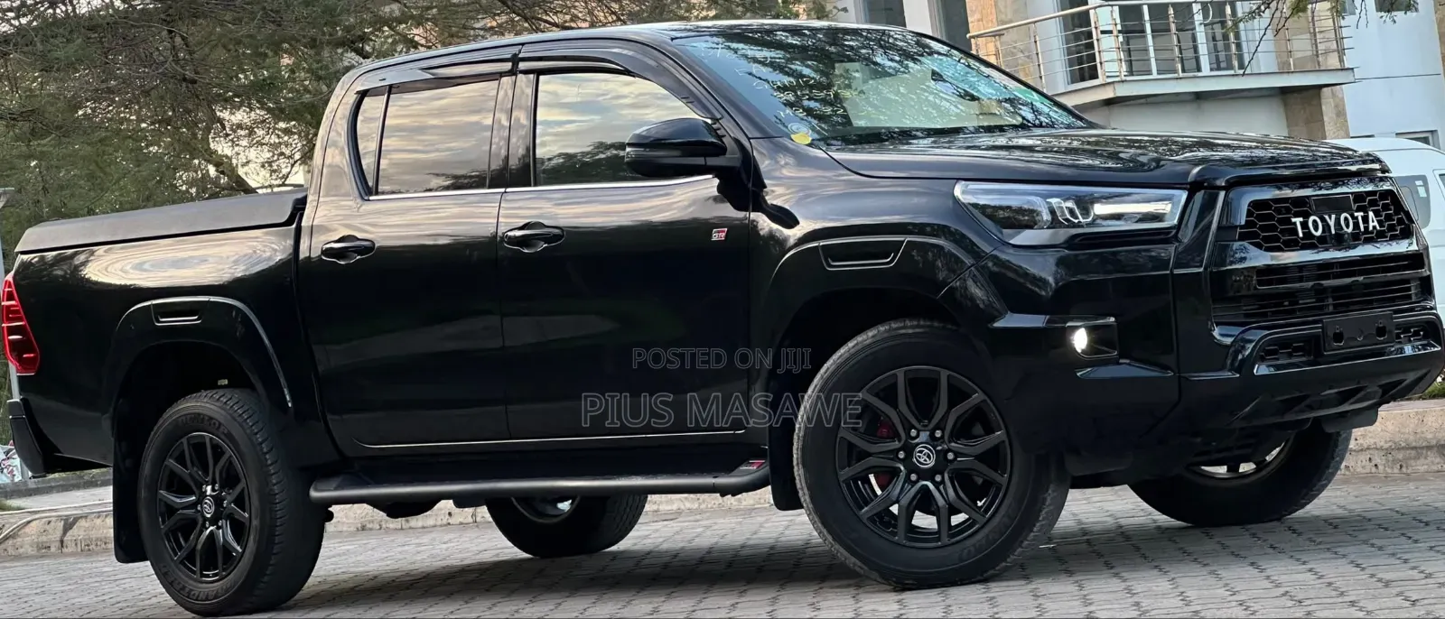 Toyota Hilux 2024 Black
