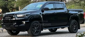 Toyota Hilux 2024 Black