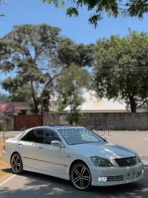 Toyota Crown Royale 2005 Pearl