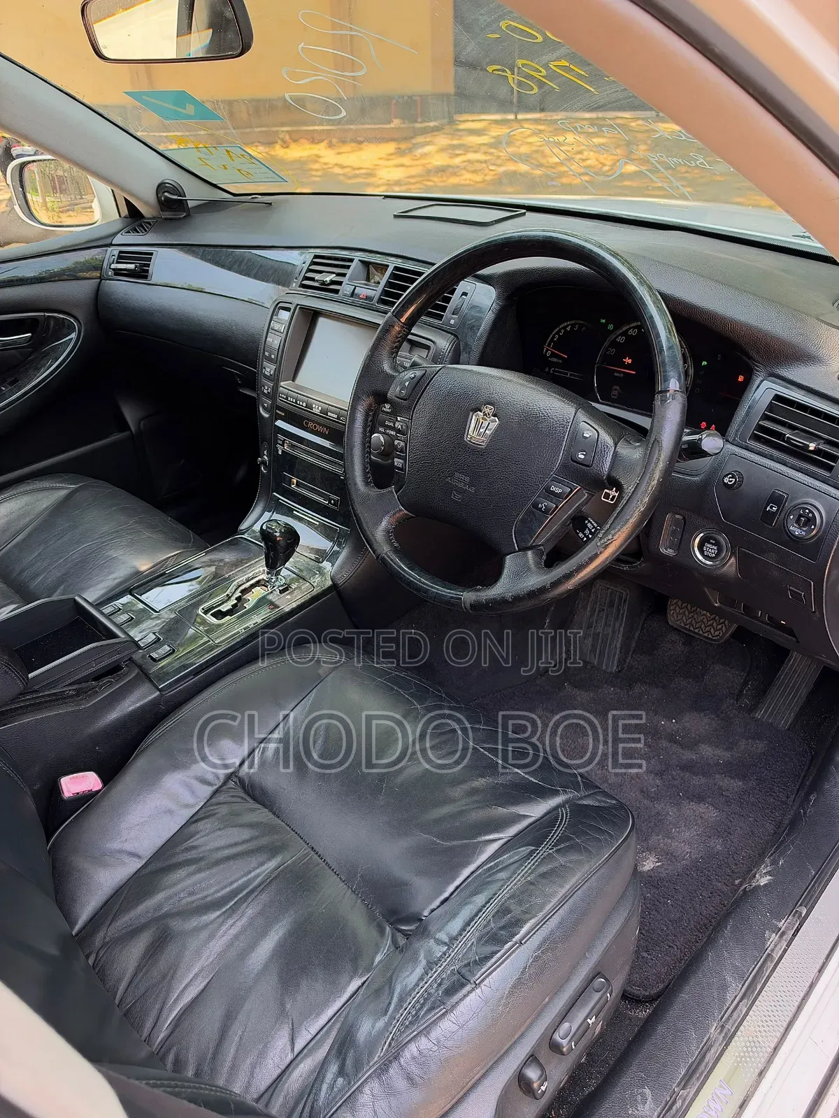 Toyota Crown Royale 2005 Pearl