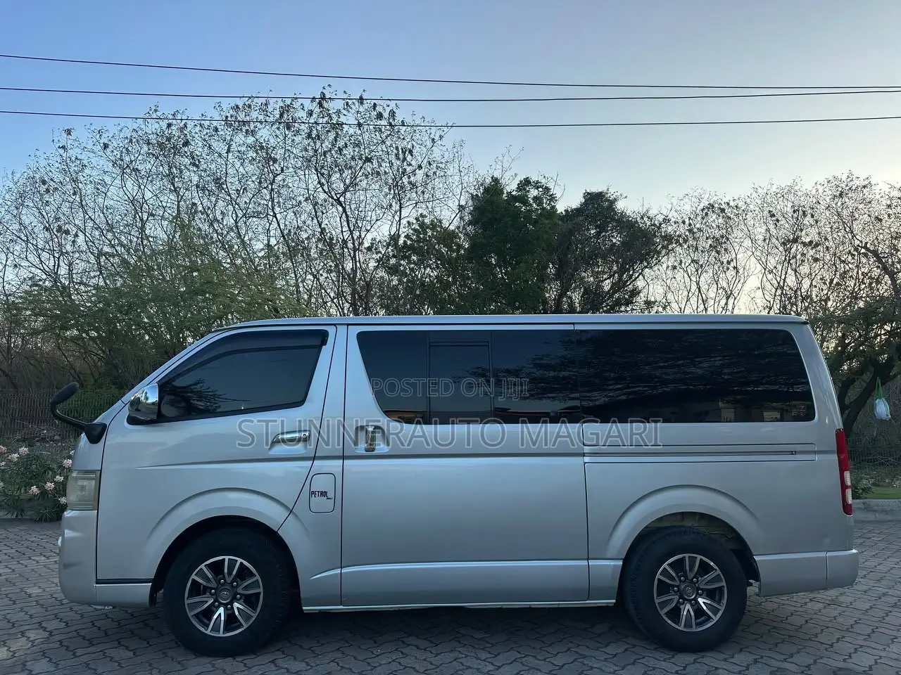 Toyota Quantum 2010 Silver