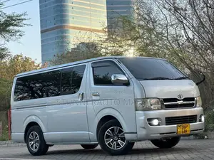 Toyota Quantum 2010 Silver