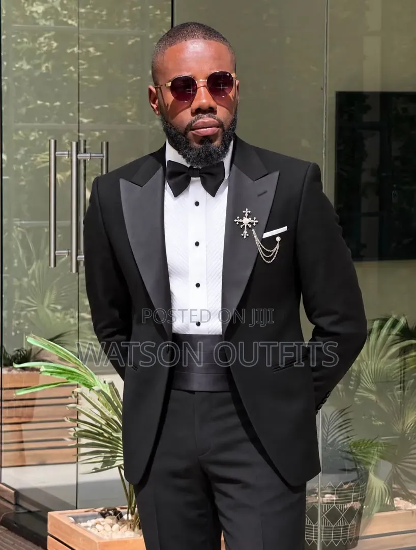 Men's Suits Suti Hot in Elegant Colour Design