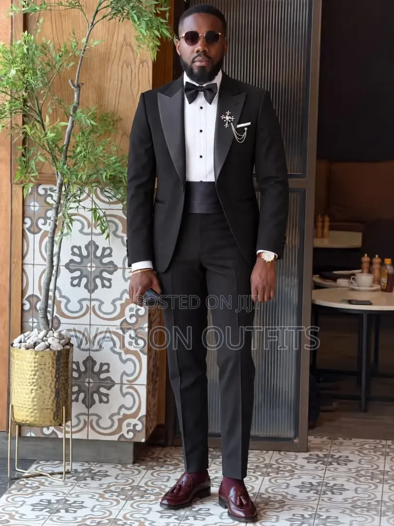 Men's Suits Suti Hot in Elegant Colour Design