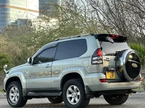 Toyota Land Cruiser Prado 2007 Green