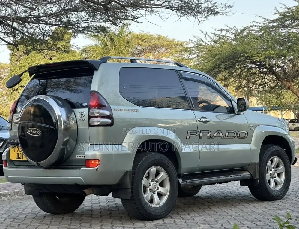 Toyota Land Cruiser Prado 2007 Green
