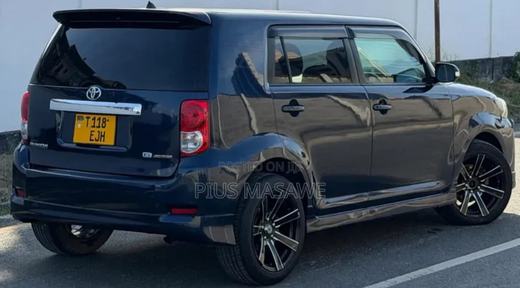 Toyota Rumion 2025 Blue