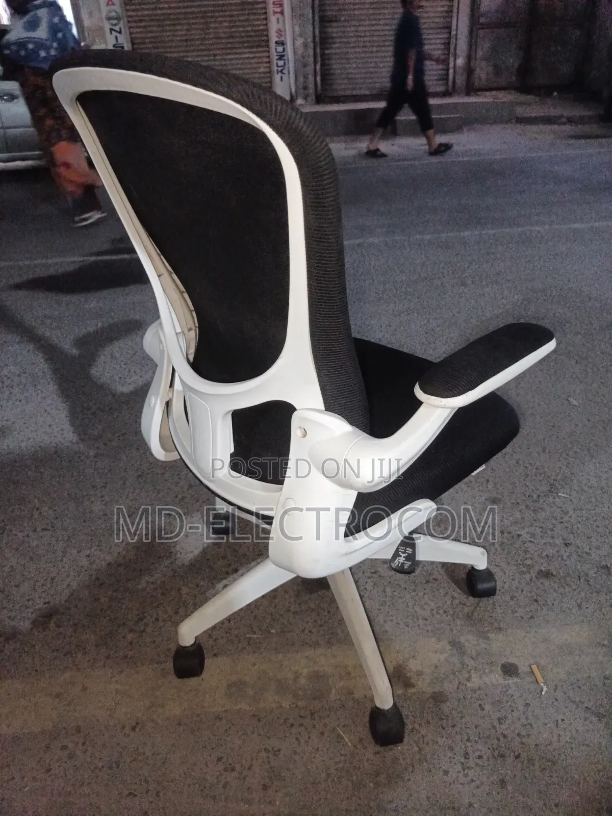 Ergonomic Mesh Office Chair