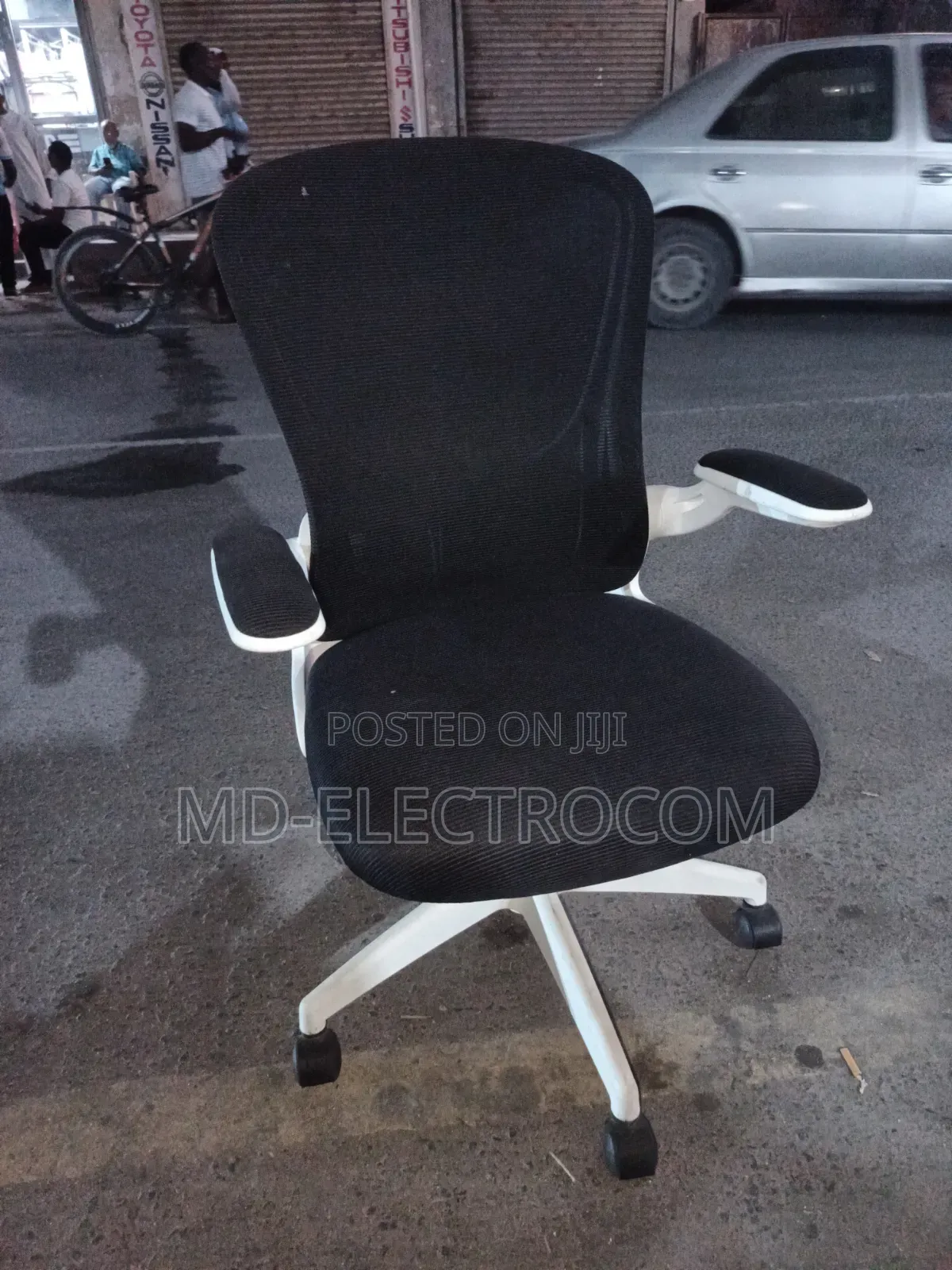 Ergonomic Mesh Office Chair