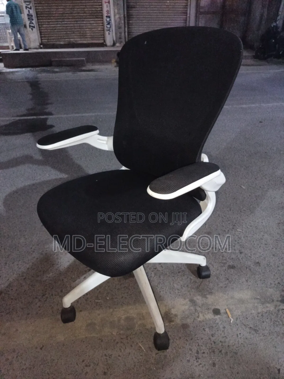 Ergonomic Mesh Office Chair